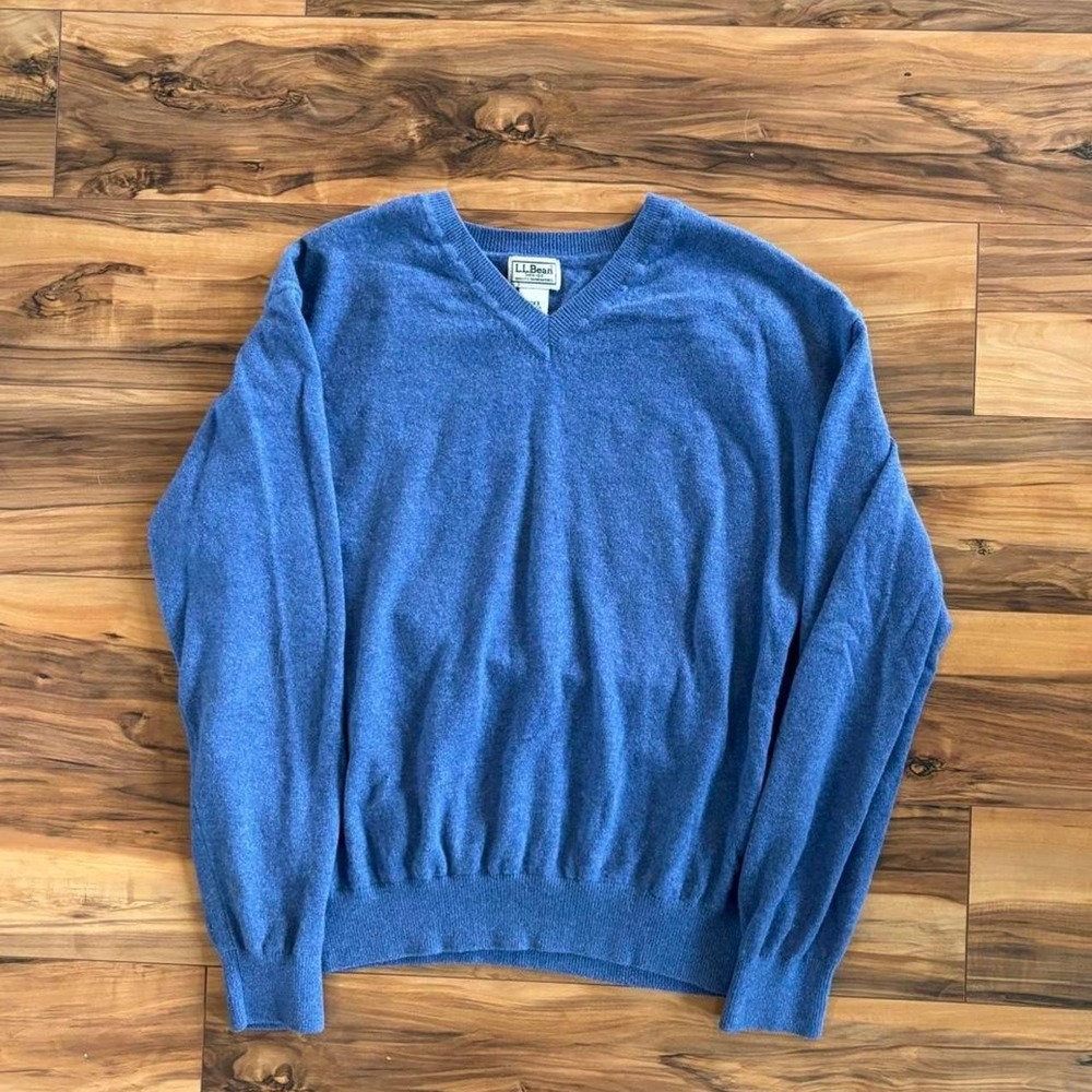 Vintage L.L.Bean 100% Shetland Wool Blue V Neck Sweater Men's Large